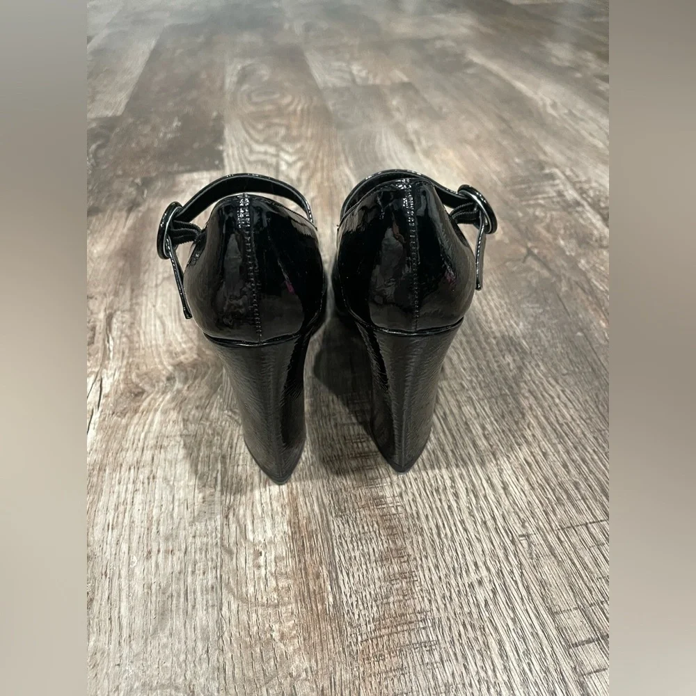 Nina elegant black